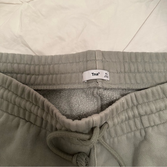 Aritzia TNA Boyfriend jogger - Picture 2 of 4